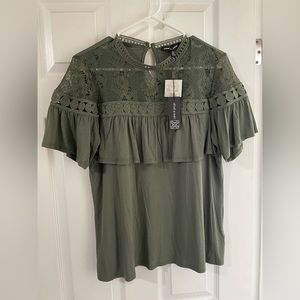 🌸NEW Cable and Gauge Lace Ruffle top